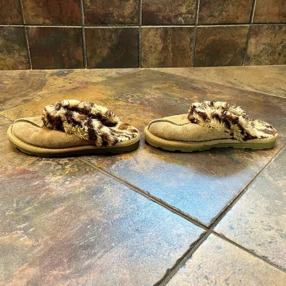Girl’s Faux Suede Fur Animal Print Slippers Size Small 13-1 - Picture 5 of 9